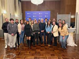 Clavijo se compromete a mantener firme el respaldo a la “importante y activa” comunidad canaria en Uruguay
