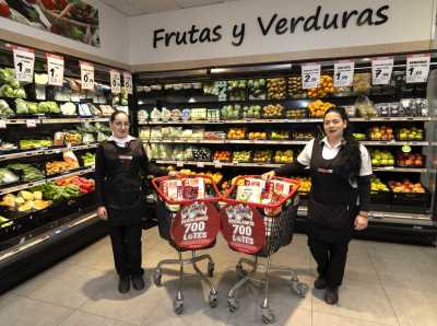 SPAR Gran Canaria impulsa el ahorro de sus clientes con la entrega de 700 lotes de productos esenciales