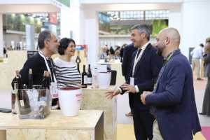 Un total de 31 bodegas canarias de nueve DOP participan esta semana en Barcelona Wine Week