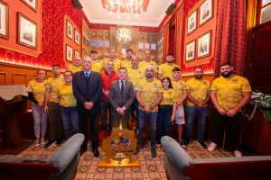 Gáldar rinde homenaje al Club de Lucha Unión Gáldar, campeón de la Liga Cabildo de Gran Canaria tras dos décadas de espera