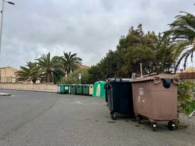 La Policía Local refuerza el control y la labor pedagógica con los vecinos para mantener limpio el municipio