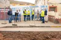 Gáldar avanza en la recuperación de la playa de Martorell con el 50% de la tubería instalada para desviar aguas a la depuradora de Bocabarranco