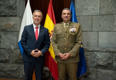Torres recibe al general Julio Salom Herrera, nuevo jefe del Mando de Canarias del Ejército de Tierra