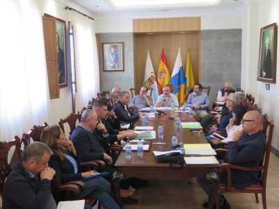 El Ayuntamiento de Guía aprueba más de 800.000 euros en reconocimientos de crédito para el pago a los proveedores