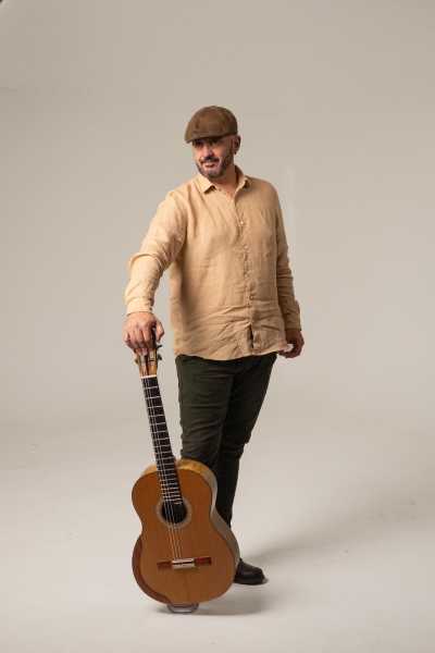 El guitarrista Gonzalo Macías ofrece en la sede la Fundación Canaria Nanino Díaz Cutillas de Ingenio el recital ‘Canarias en seis cuerdas’