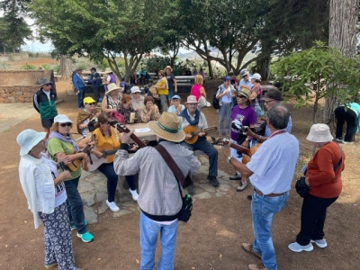 Más de un centenar de personas celebraron el Día del Mayor en el área recreativa de Santa Cristina