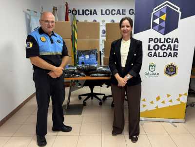 La Policía Local de Gáldar recibe una nueva entrega de uniformidad reglamentaria