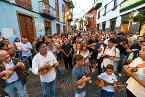 Cientos de timplistas anónimos volverán a reunirse en Teror en la segunda edición de la ‘Romería del Timple’
