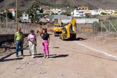 El Ayuntamiento trabaja en la urbanización de la calle Vinagrera de El Horno