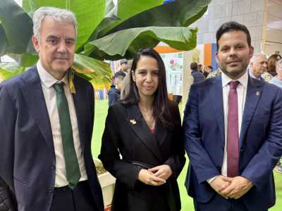 Canarias recaba en París el apoyo de Francia ante el nuevo marco financiero europeo