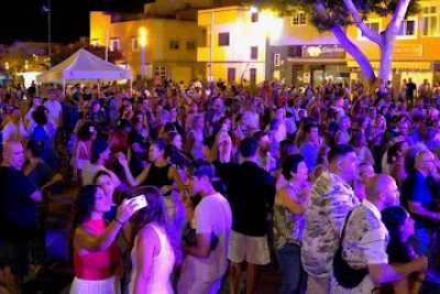 ‘El sueño de una noche de verano’ llenó la Plaza de El Tablero de música y gente