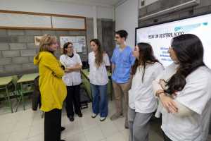 Esther Monzón comparte con el alumnado del IES Los Tarahales la importancia de los hábitos de vida saludable