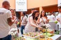 La séptima promoción de sumilleres del Campus del Vino de Canarias recibe sus títulos