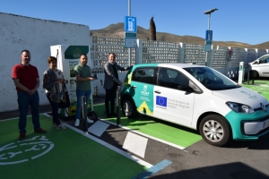 El Aparcamiento de La Quinta cuenta con tres nuevas estaciones de recarga de vehículos eléctricos